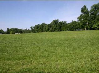 4 Stagecoach Rd, La Grange, KY 40031