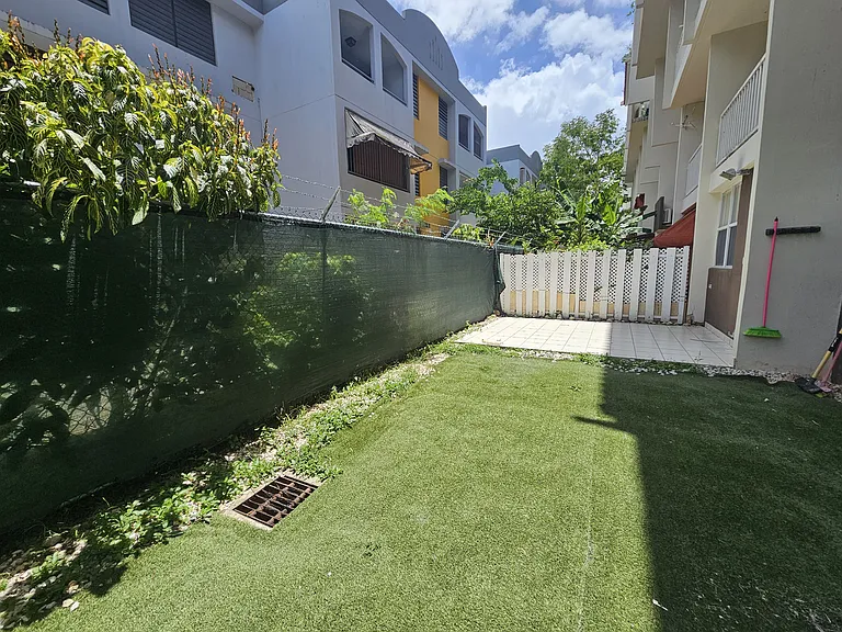 151 Plaza Antillana Calle Cesar Gonzalez — Photo 10