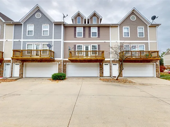 1137 Blackstone Ln, Pleasant Hill, IA 50327
