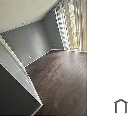 506 Jamestown Ct — Photo 4