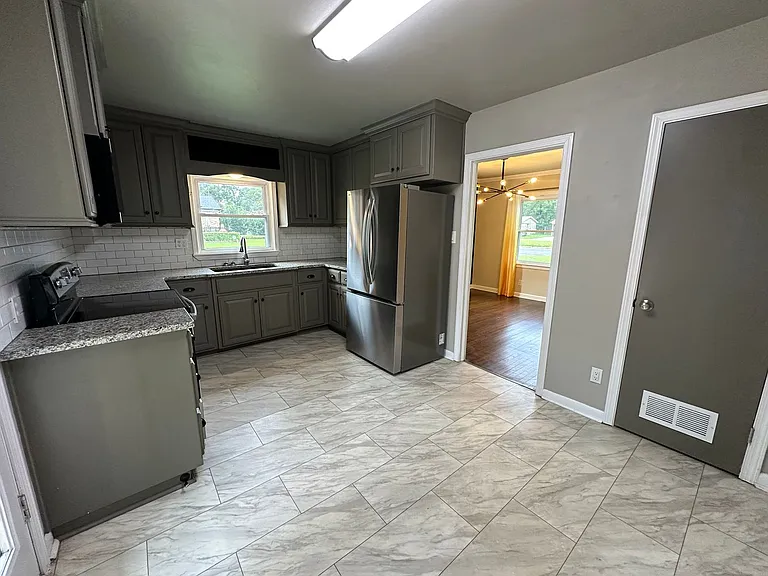 2521 Sunnybrook Dr — Photo 7