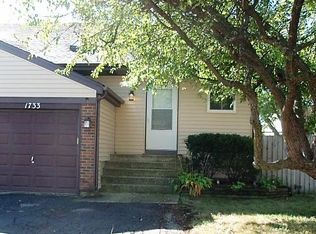 1733 Howe Ln, Hanover Park, IL 60133