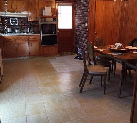 4th image of 36 S Greenleaf Ave