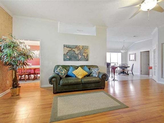 3rd image of 5205 Fairview Ave