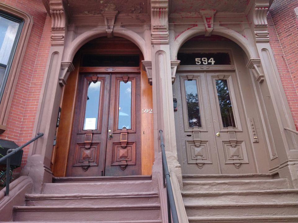 2nd image of 592 Tremont St APT 3