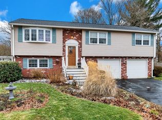 10 Whittier Dr, Coventry, RI 02816
