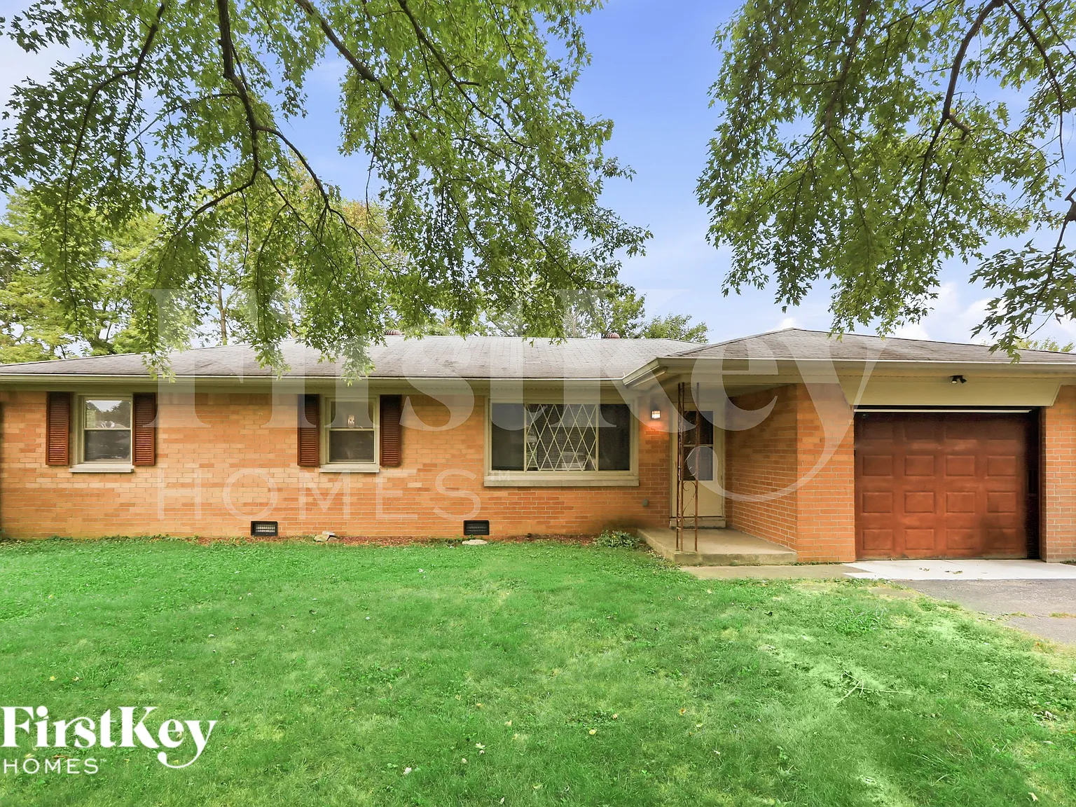 3 bed, 1.5 bath, 1344 sqft, $1,555 — Photo 1