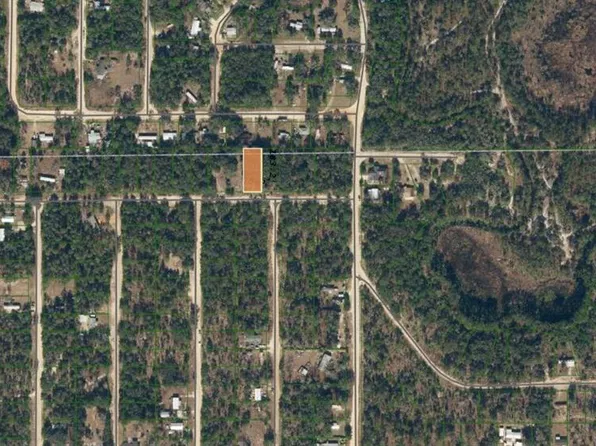 108 Venezuela St #35, Interlachen, FL 32148