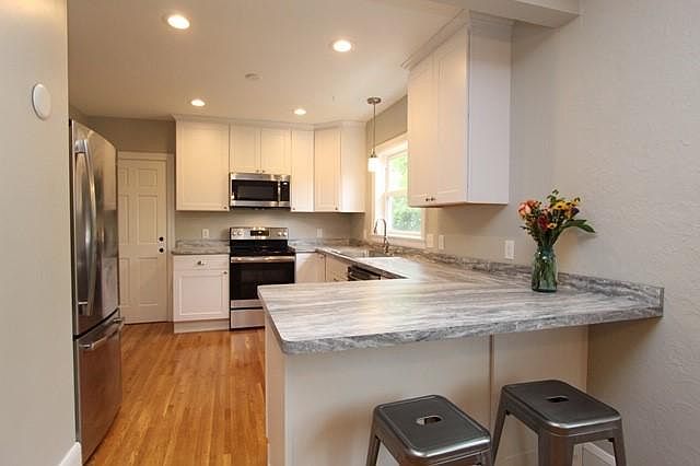 Peninsula For Eat-In Kitchen