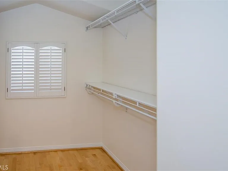 515 W Balboa Blvd — Photo 32