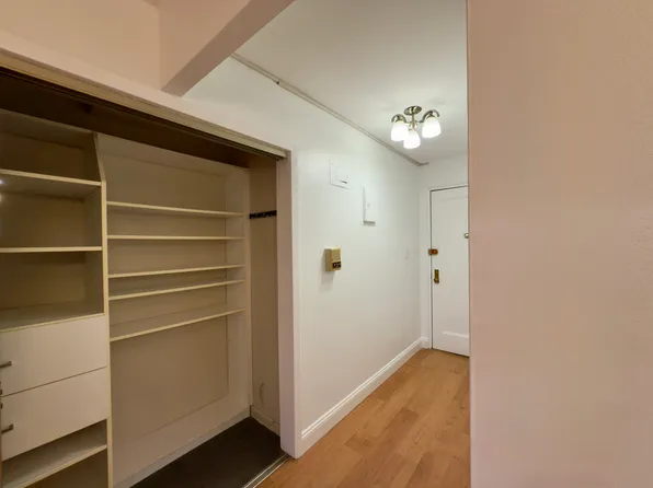 1119 Ocean Parkway image 15 of 26