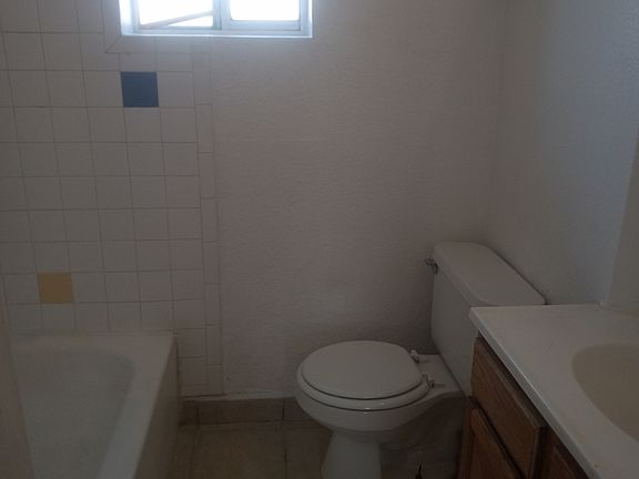 4th image of 350 Estancia Dr NW #350