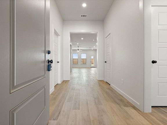 3rd image of 6101 121st St