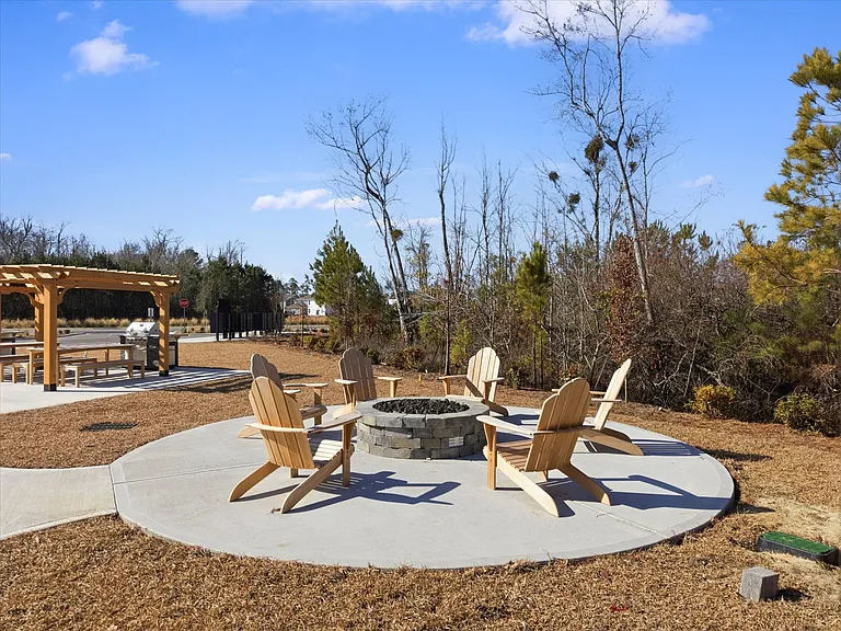 234 N Farmhouse Dr — Photo 41