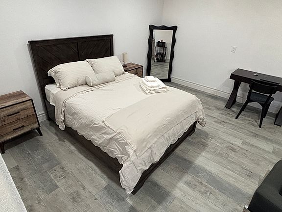 4th image of 800 Antonio Dr #1