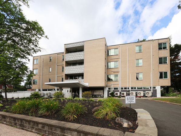 5 Bishop Rd APT 205