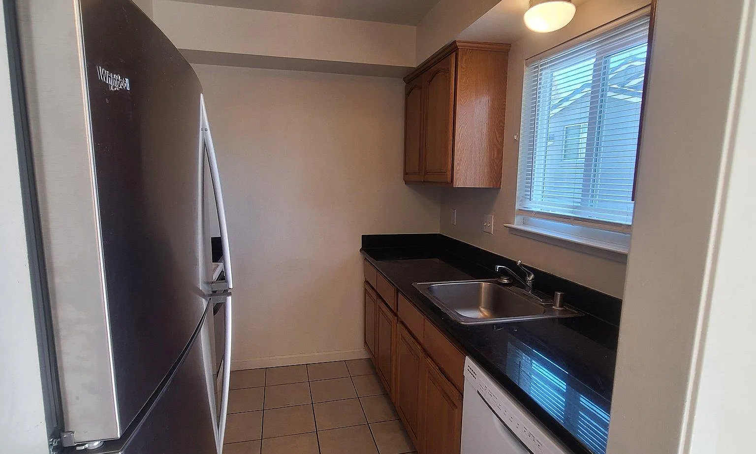 2 bed, 950 sqft, $2,475 — Photo 4