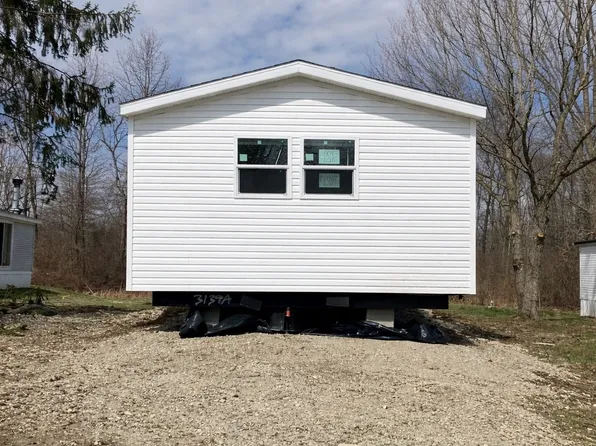 1218 Greenwich #1218, Brookfield, OH 44403