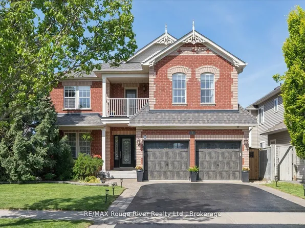 8 Briggs Cres, Whitby, ON L1M 2E8