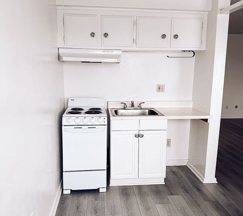 1st image of 1035 Myrtle Ave APT 19