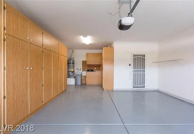 2557 Shellsburg Ave — Photo 24