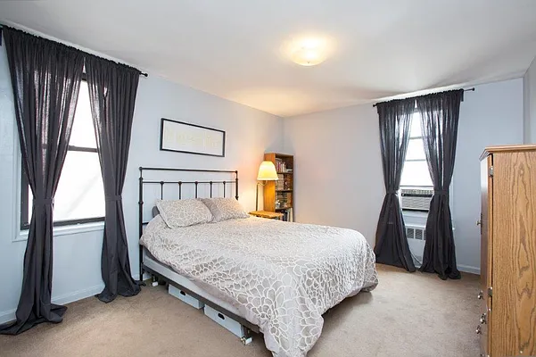 Sold by Andrew J. Markowitz Real Estate, LLC  | media 12