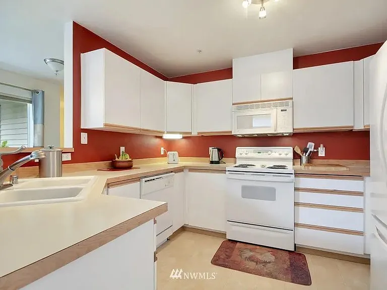 4021 S 222nd Pl #204 — Photo 6
