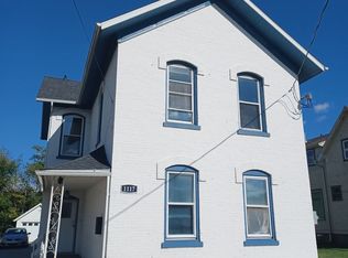 1117 S 8th St, Manitowoc, WI 54220