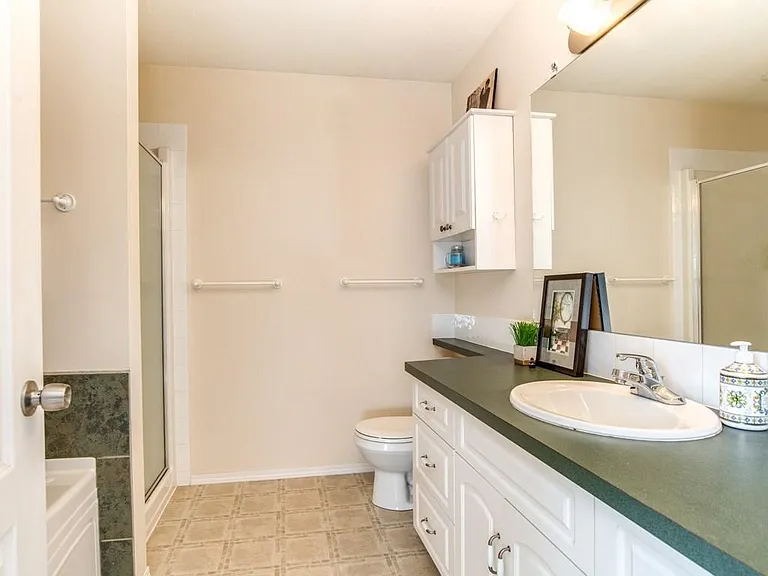 200 Carriage Lane Pl #211 — Photo 7