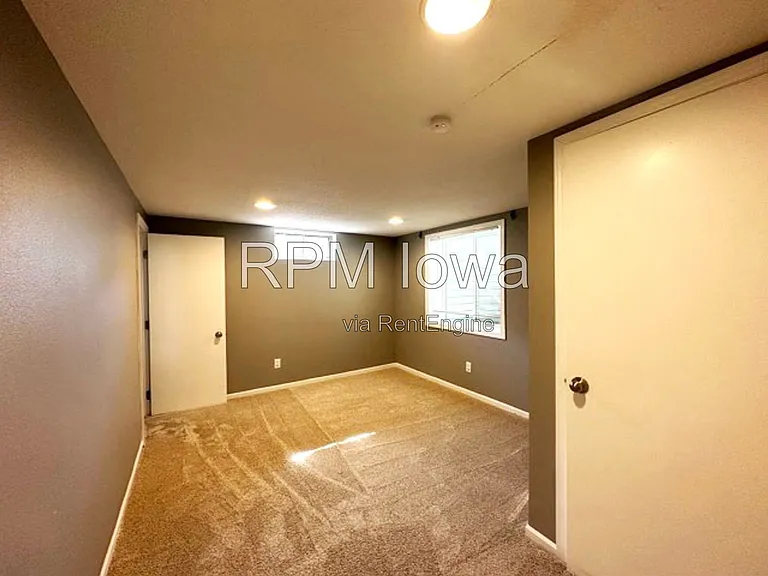 1318 SW Lynn Dr — Photo 15