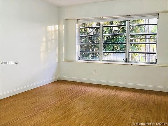 4th image of 10084 W Bay Harbor Dr APT 11