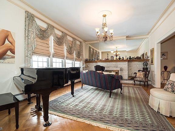 4th image of 274-276 Highland Ave