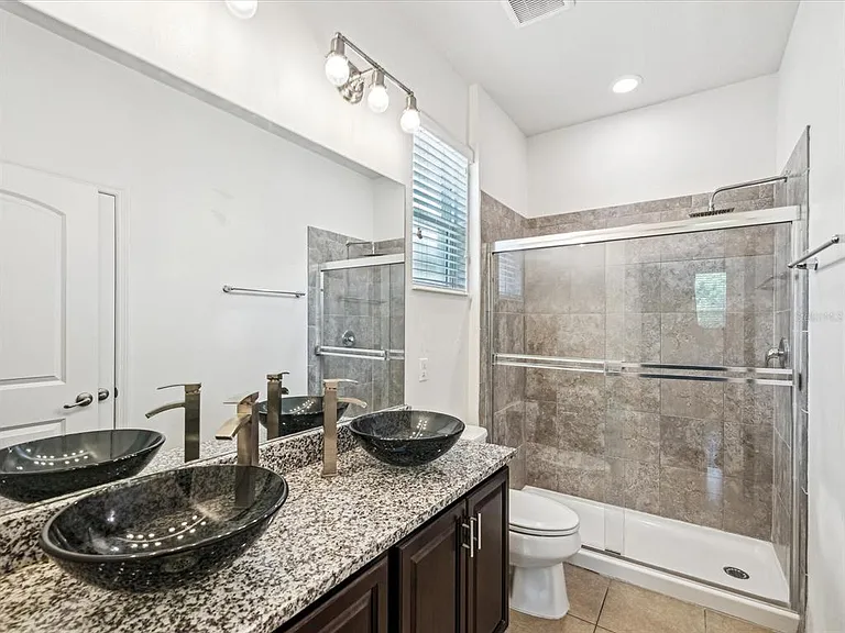 11525 Southern Creek Dr — Photo 23