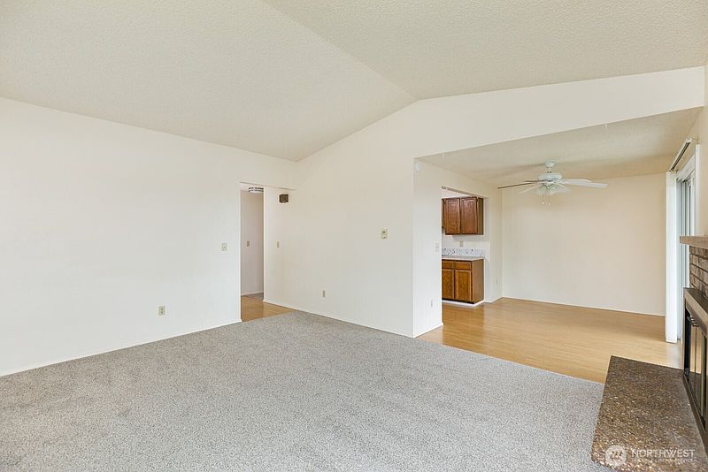 5th image of 3370 Narrows View Lane NE #202