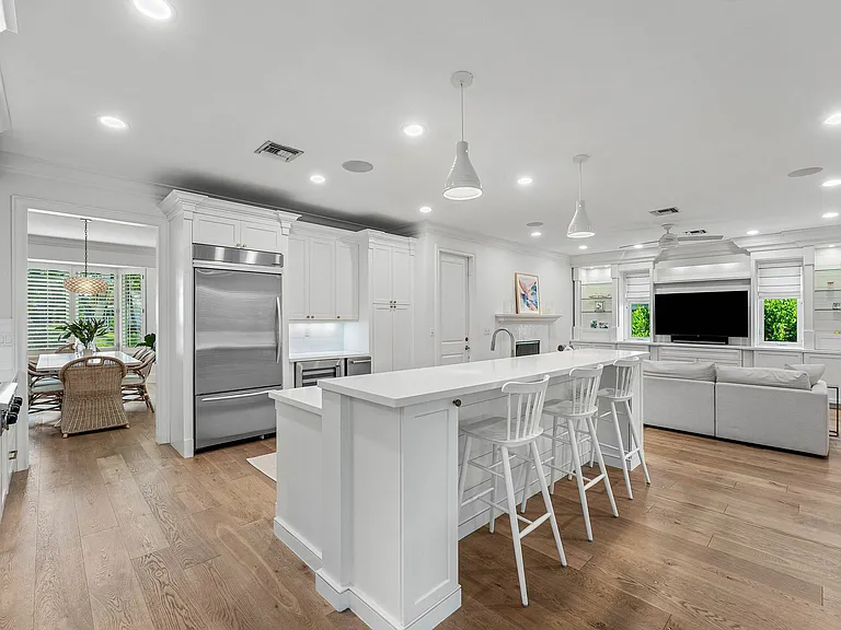 1022 Walnut Ter — Photo 14