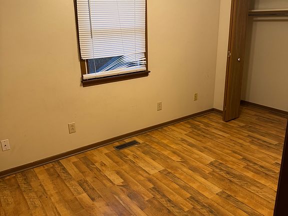 5th image of 25 Pioneer Villas