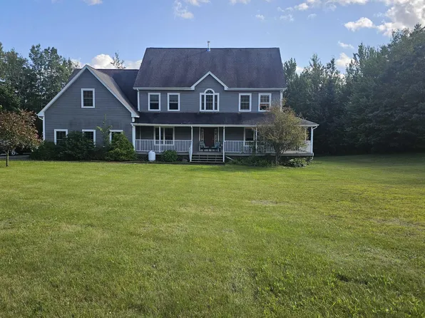 88 Emerald Drive, Hampden, ME 04444
