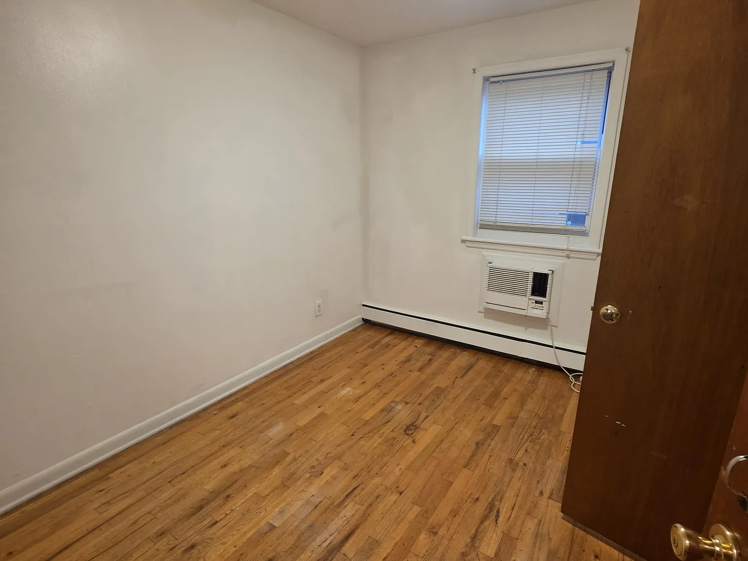 61st St, Maspeth — Photo 3