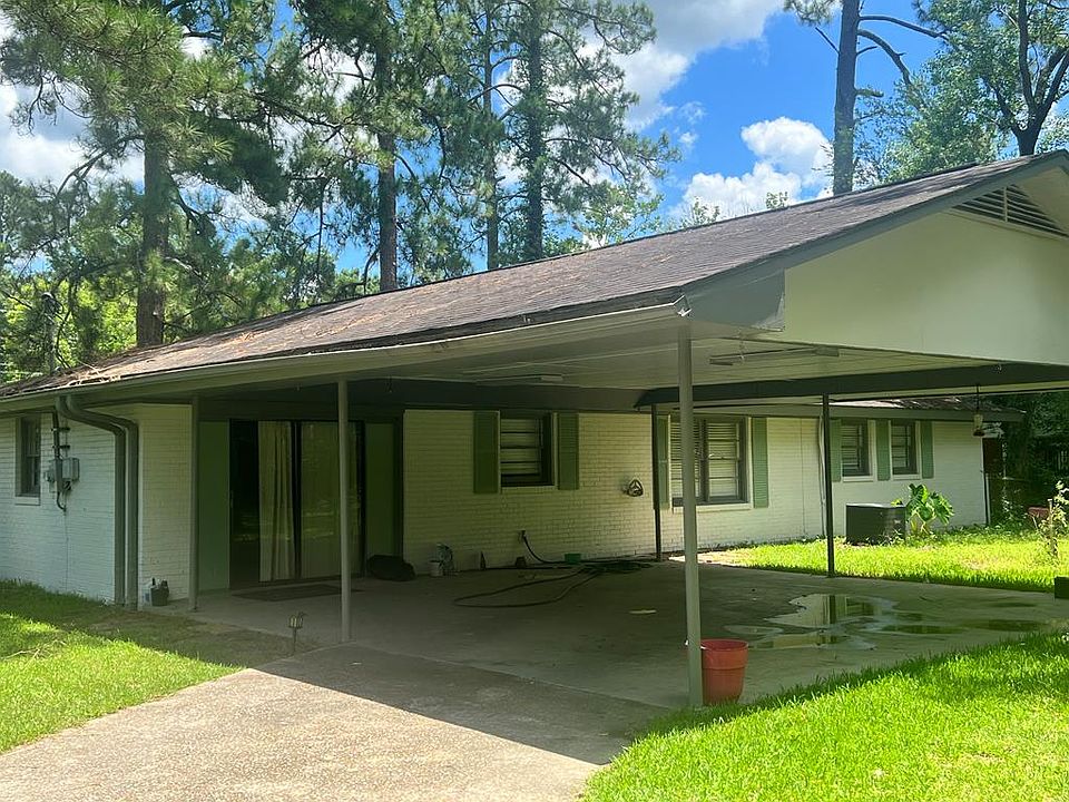 2nd image of 300 Reid Dr
