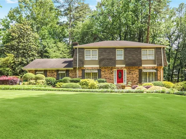 850 John Alden Rd, Stone Mountain, GA 30083