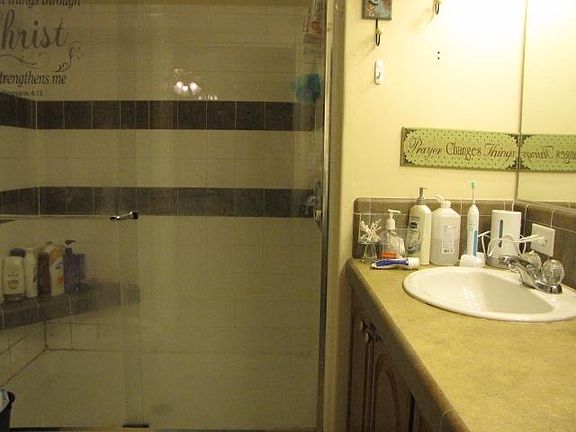 5th image of 281 Woods Ave Unit 6