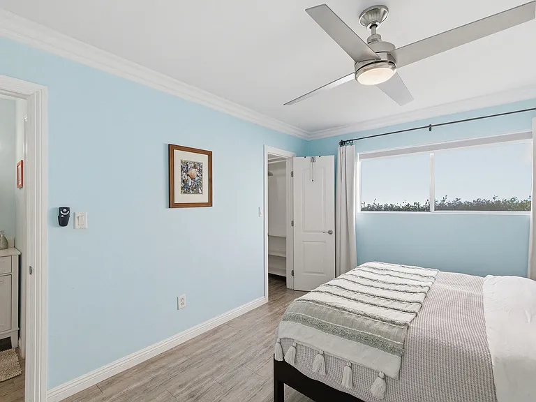 1600 Ardmore Ave #219 — Photo 15