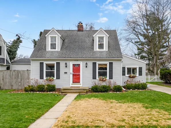 1716 Miles Ave, Kalamazoo, MI 49001