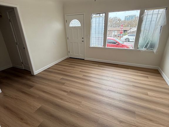 4th image of 307 19th St #307