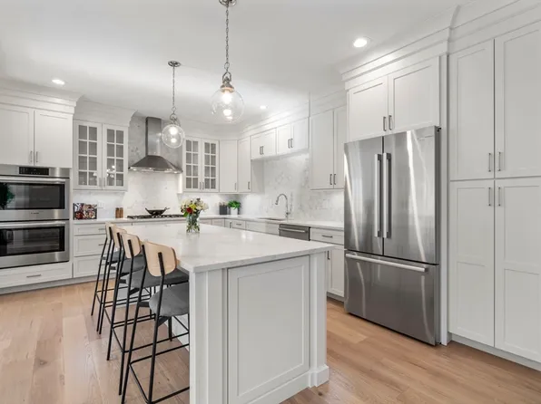 13 Granville #13, Amesbury, MA 01913