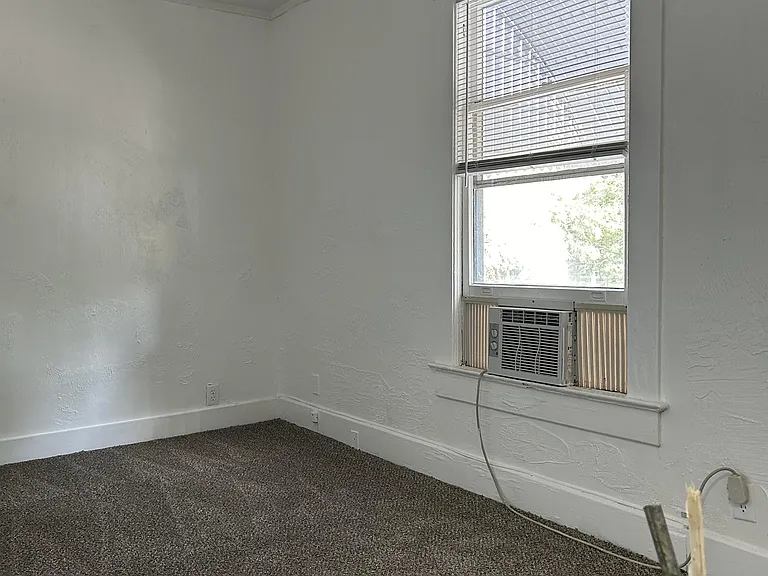 700 5th St N #3 — Photo 8