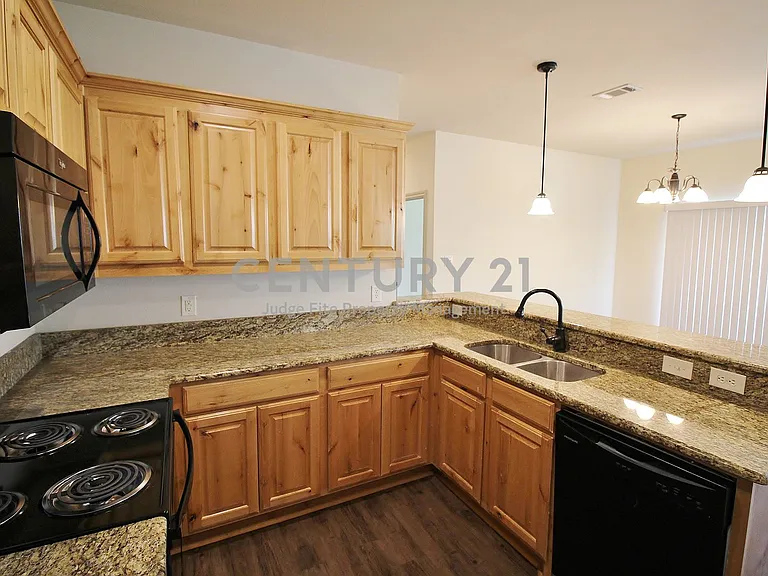 112 Bridle Ct — Photo 11