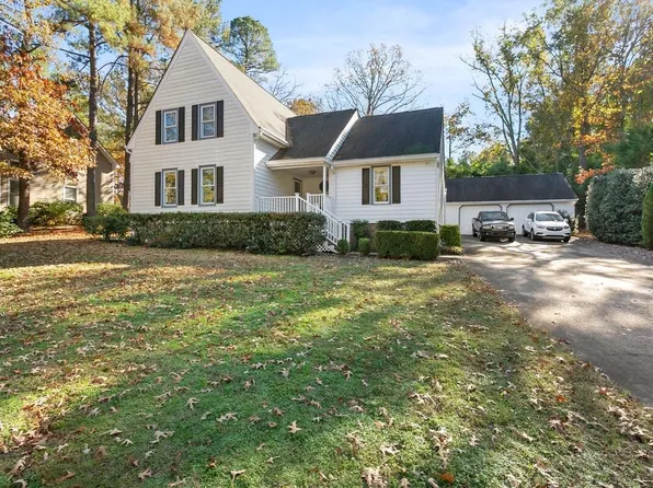 903 Queensbury Cir, Durham, NC 27713