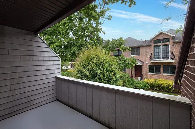 Fairfield Townhouses at Lawrence — Photo 3