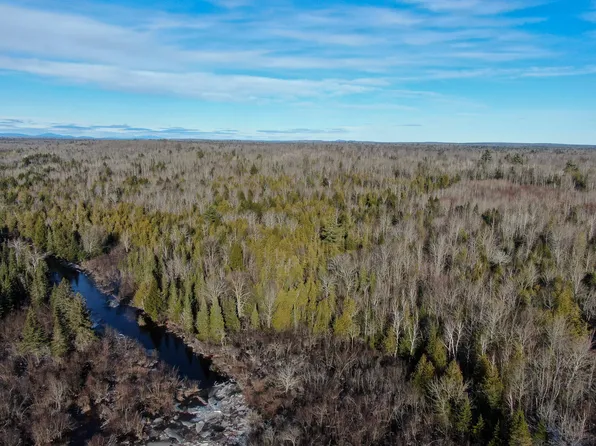 M11L19 Lagrange Road, Bradford, ME 04410